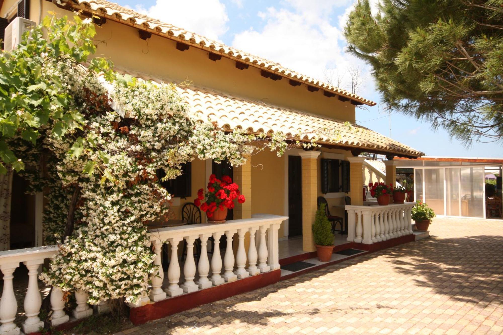 Villa Eleni Holidays Resort With Swimming Pool, Sidárion Dış mekan fotoğraf